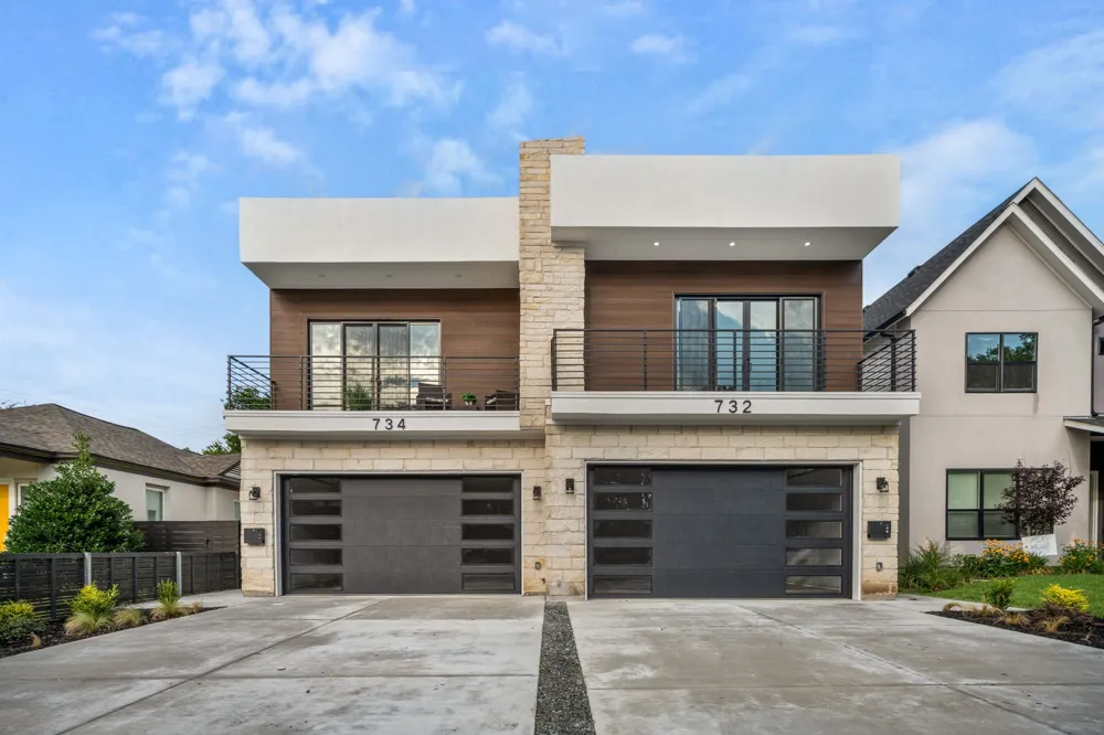 734 Cedar Hill Avenue Dallas, TX 75208