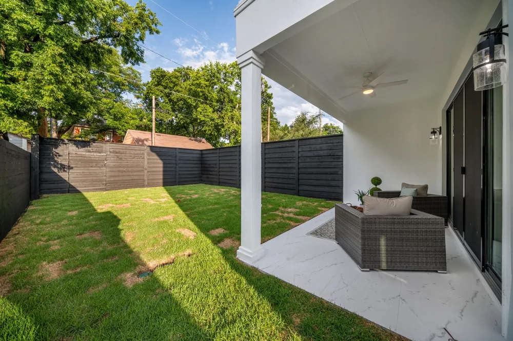 734 Cedar Hill Avenue Dallas, TX 75208