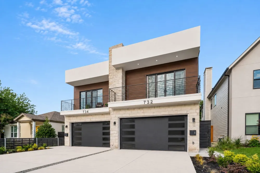 734 Cedar Hill Avenue Dallas, TX 75208