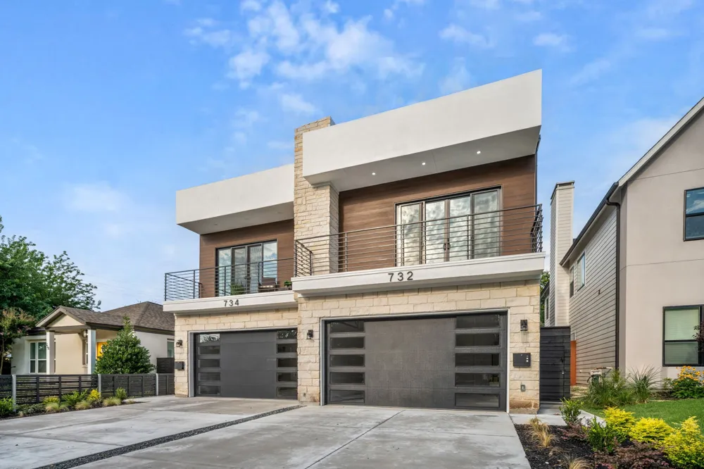 734 Cedar Hill Avenue Dallas, TX 75208