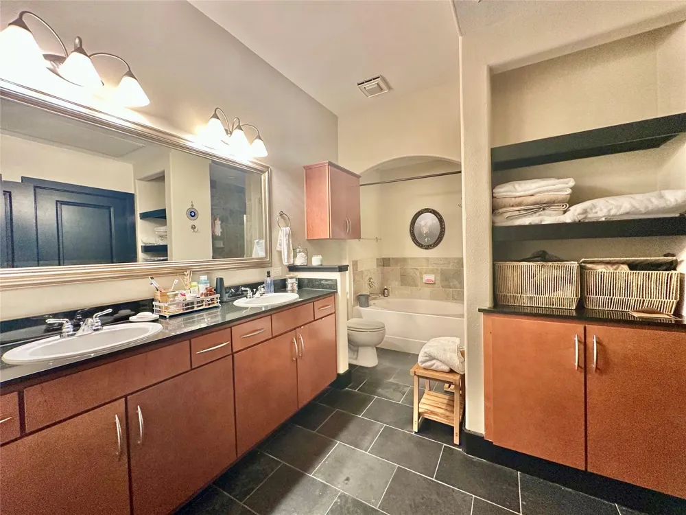 1901 Post Oak Boulevard #3606 Houston, TX 77056