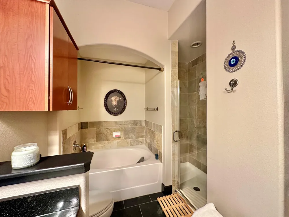 1901 Post Oak Boulevard #3606 Houston, TX 77056