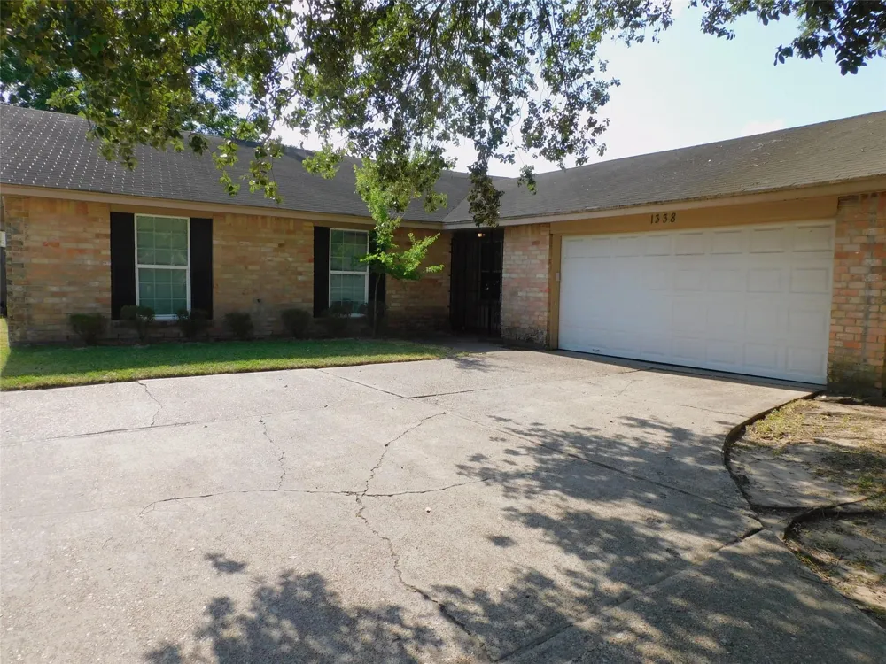 1338 Leadenhall Circle Channelview, TX 77530