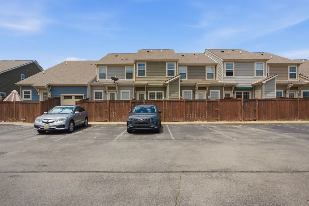 2085 Hemlock Dr Spring Hill, TN 37174