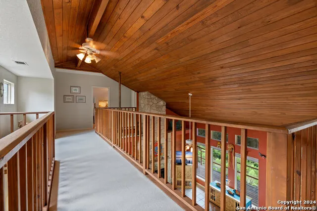 696 FAURIE RD Lakehills, TX 78063