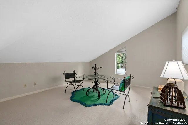 696 FAURIE RD Lakehills, TX 78063