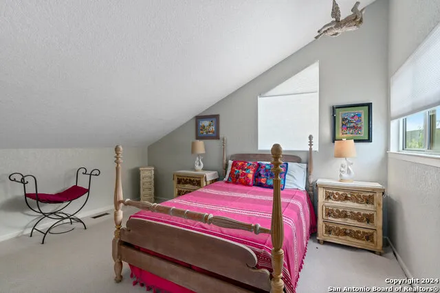 696 FAURIE RD Lakehills, TX 78063