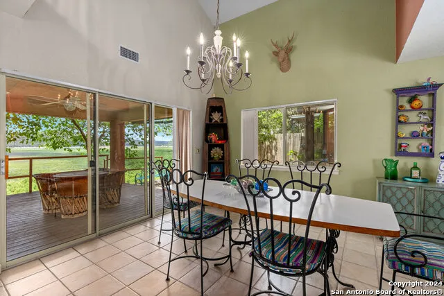 696 FAURIE RD Lakehills, TX 78063