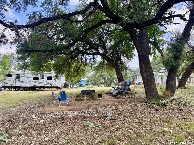 359 BUD DANNER DR Leakey, TX 78873