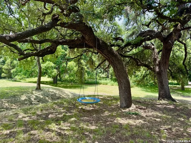359 BUD DANNER DR Leakey, TX 78873