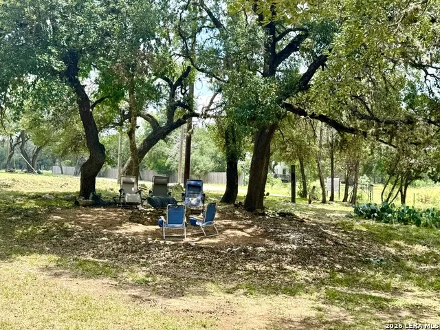 359 BUD DANNER DR Leakey, TX 78873