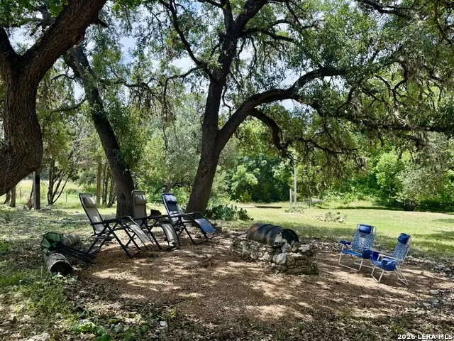 359 BUD DANNER DR Leakey, TX 78873