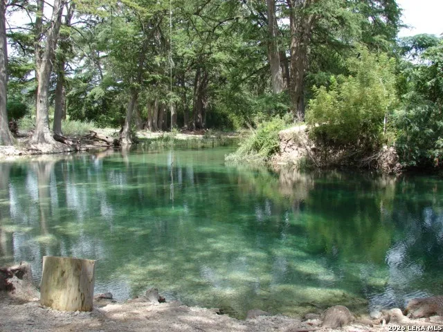 359 BUD DANNER DR Leakey, TX 78873
