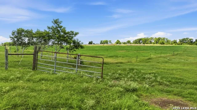 7410 FM 1295 Moulton, TX 77975