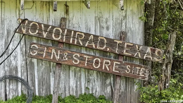 7410 FM 1295 Moulton, TX 77975