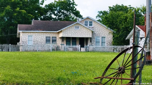 7410 FM 1295 Moulton, TX 77975