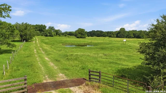 7410 FM 1295 Moulton, TX 77975