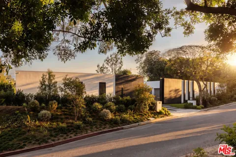 500 Chalette Drive