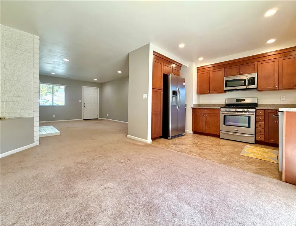 1365 Lafayette Road #C Claremont, CA 91711