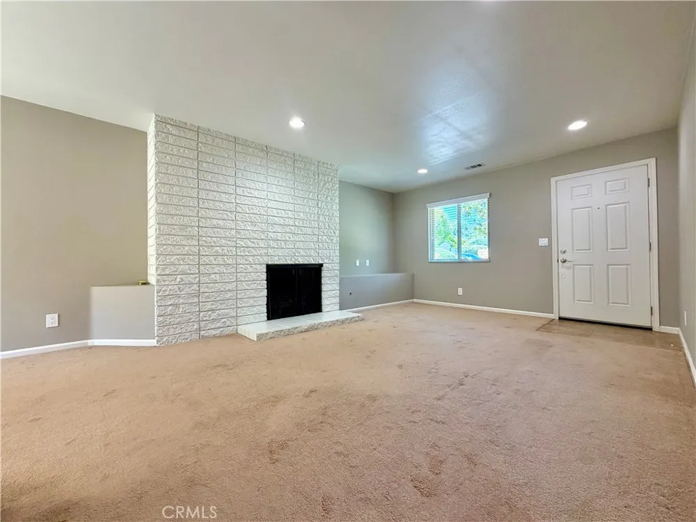 1365 Lafayette Road #C Claremont, CA 91711