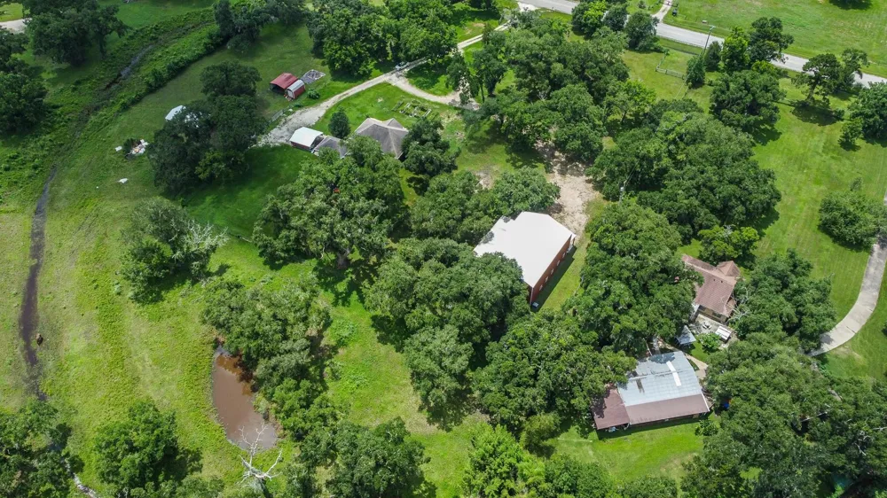 2668 Fm 522 Road Brazoria, TX 77422