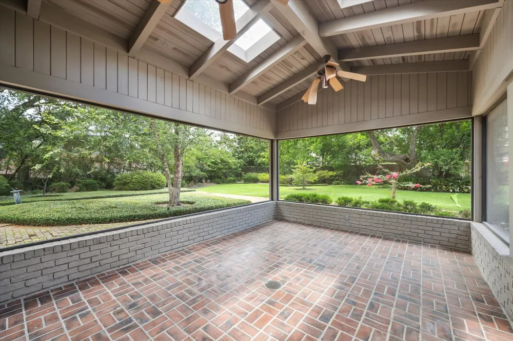 626 Rocky River Road Houston, TX 77056
