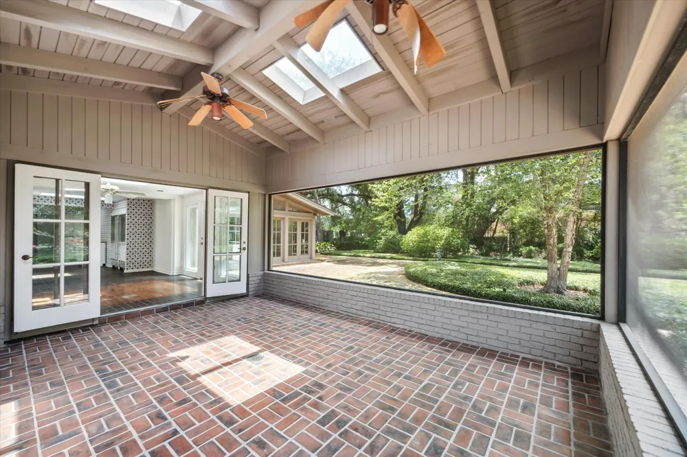 626 Rocky River Road Houston, TX 77056
