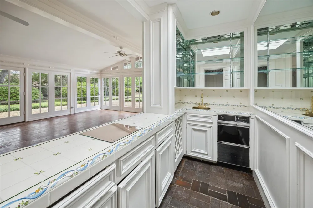 626 Rocky River Road Houston, TX 77056