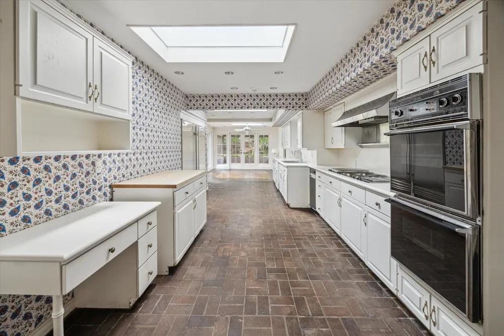 626 Rocky River Road Houston, TX 77056