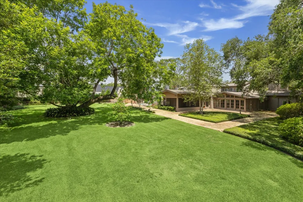 626 Rocky River Road Houston, TX 77056