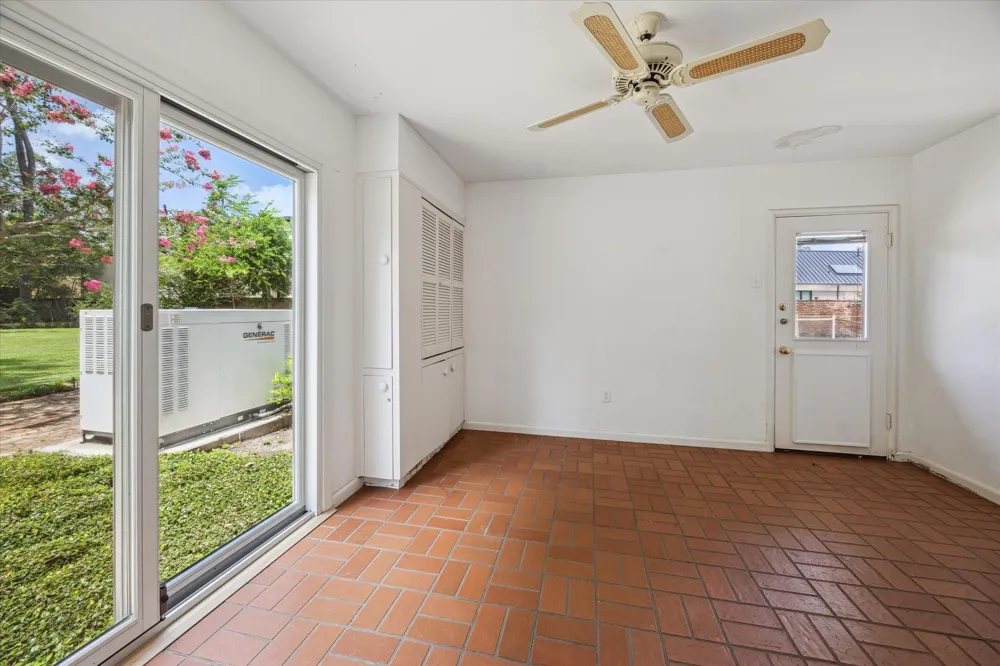 626 Rocky River Road Houston, TX 77056