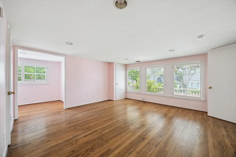 626 Rocky River Road Houston, TX 77056