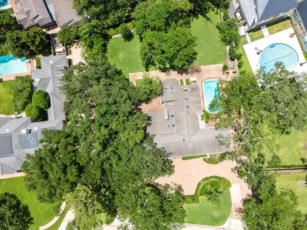 626 Rocky River Road Houston, TX 77056