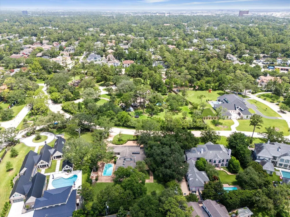 626 Rocky River Road Houston, TX 77056