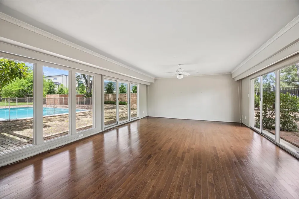 626 Rocky River Road Houston, TX 77056