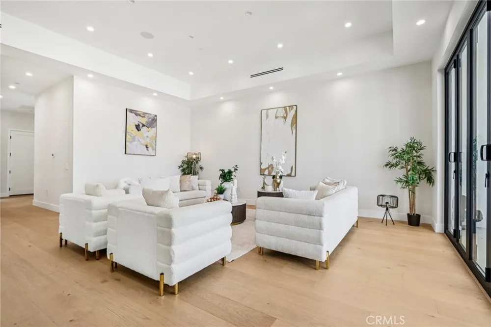 10511 Mary Bell Avenue Shadow Hills, CA 91040