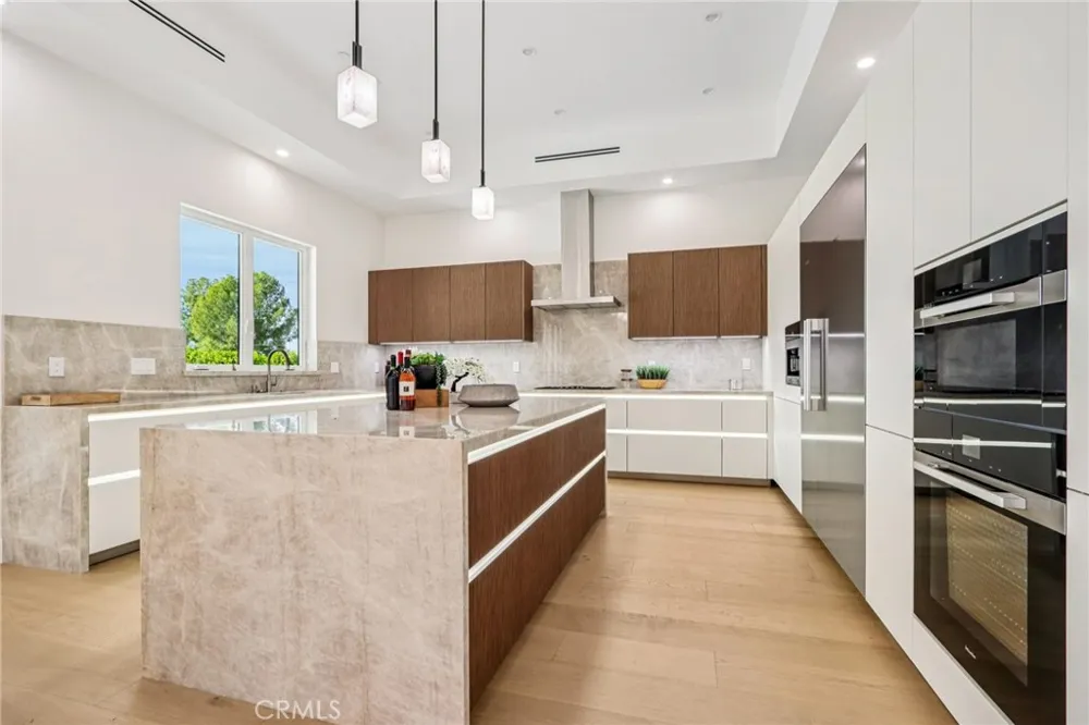 10511 Mary Bell Avenue Shadow Hills, CA 91040