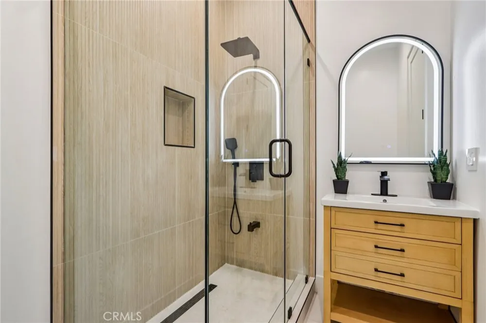 10511 Mary Bell Avenue Shadow Hills, CA 91040