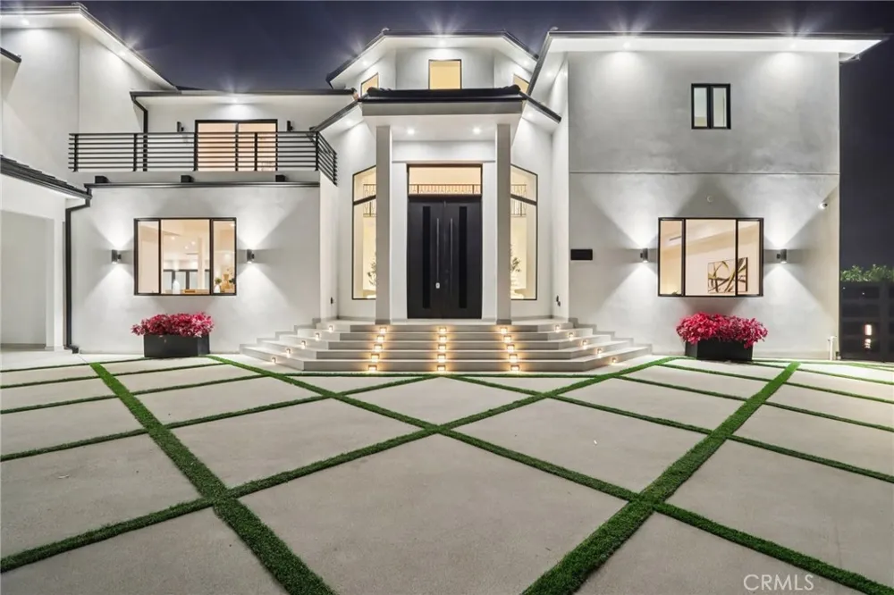 10511 Mary Bell Avenue Shadow Hills, CA 91040