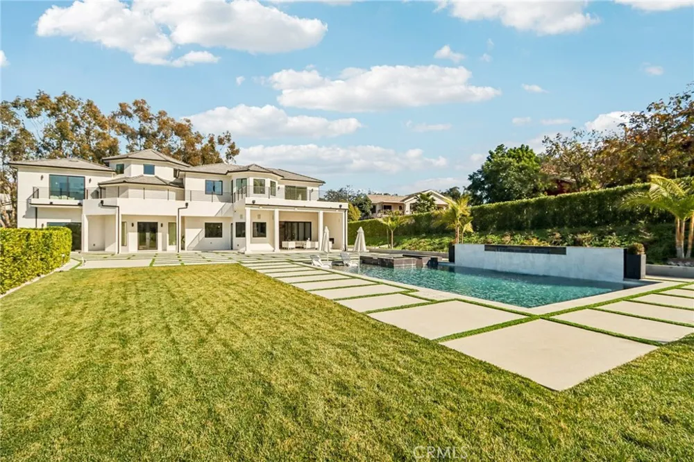 10511 Mary Bell Avenue Shadow Hills, CA 91040