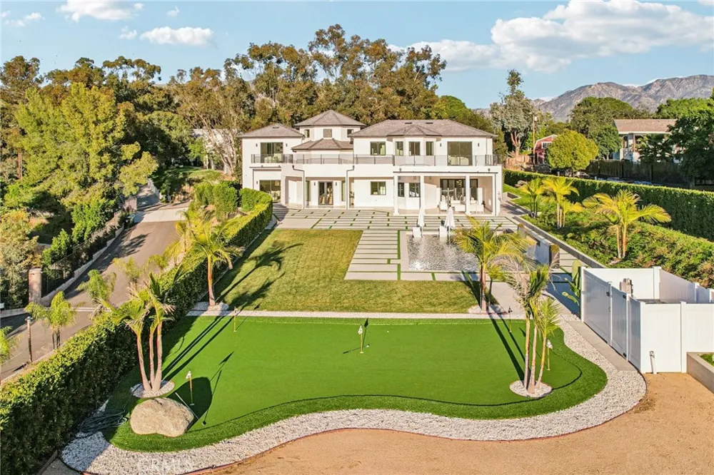 10511 Mary Bell Avenue Shadow Hills, CA 91040