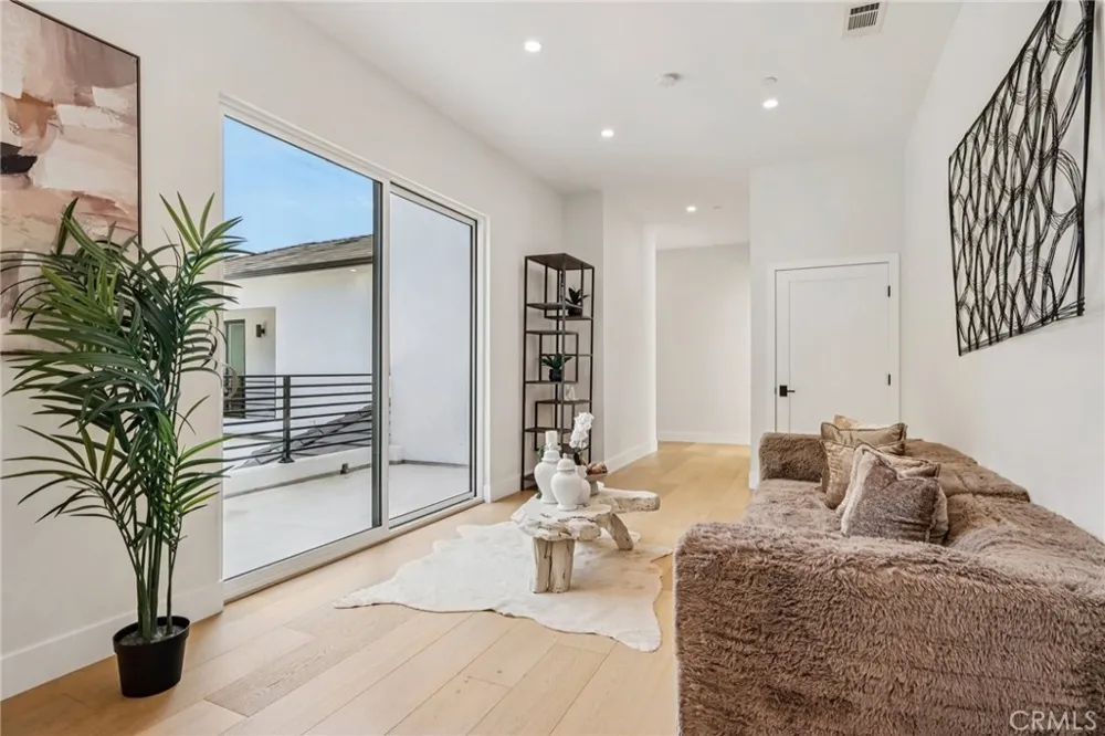 10511 Mary Bell Avenue Shadow Hills, CA 91040