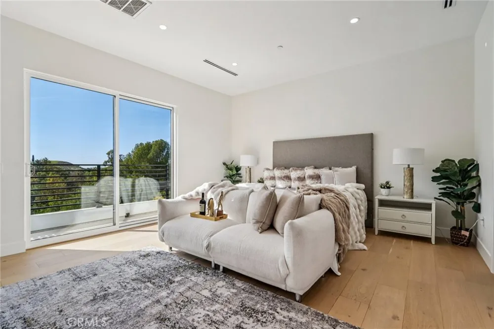 10511 Mary Bell Avenue Shadow Hills, CA 91040