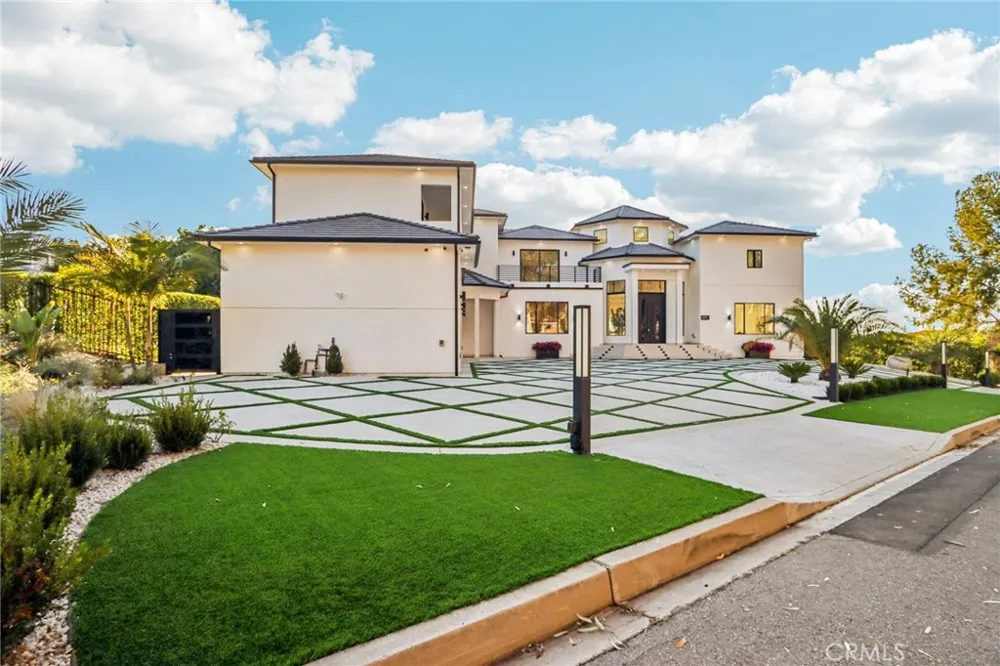 10511 Mary Bell Avenue Shadow Hills, CA 91040