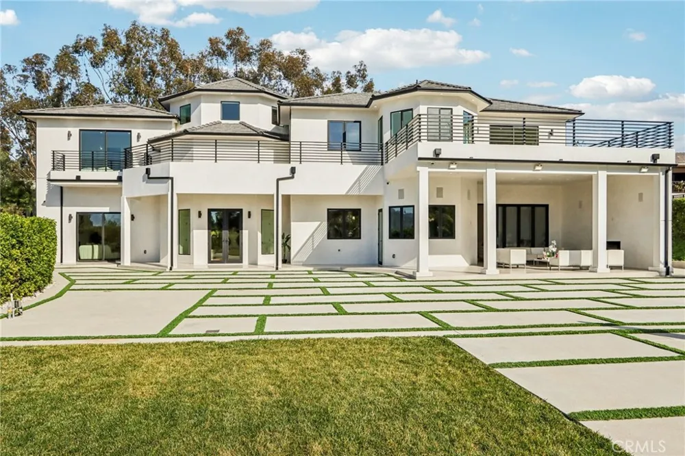 10511 Mary Bell Avenue Shadow Hills, CA 91040