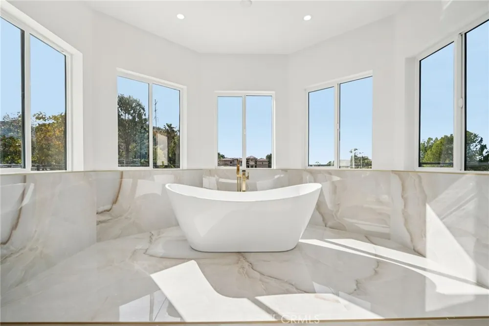 10511 Mary Bell Avenue Shadow Hills, CA 91040