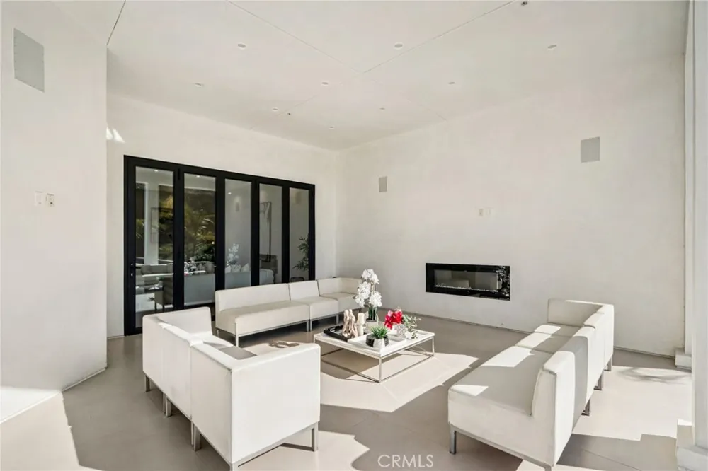 10511 Mary Bell Avenue Shadow Hills, CA 91040
