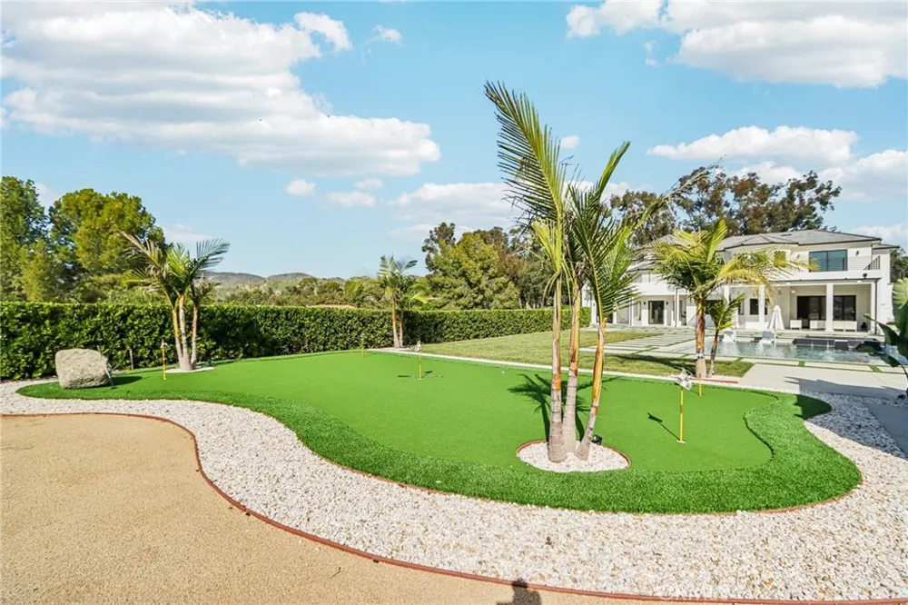 10511 Mary Bell Avenue Shadow Hills, CA 91040
