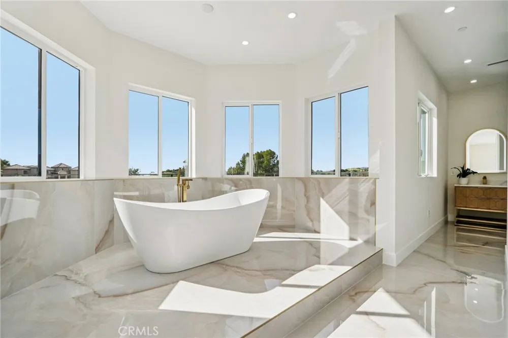 10511 Mary Bell Avenue Shadow Hills, CA 91040