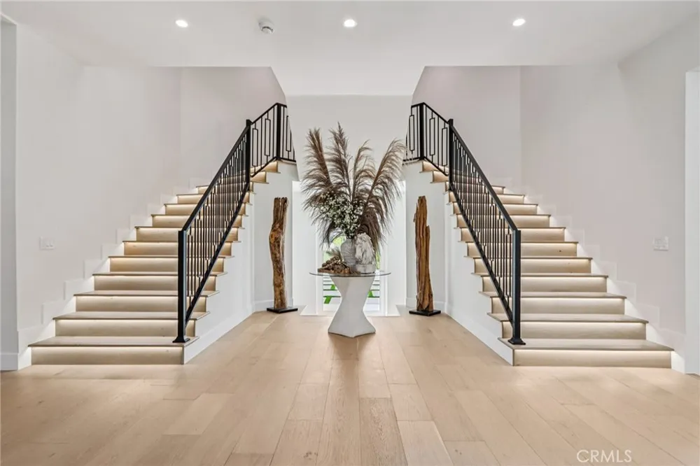 10511 Mary Bell Avenue Shadow Hills, CA 91040
